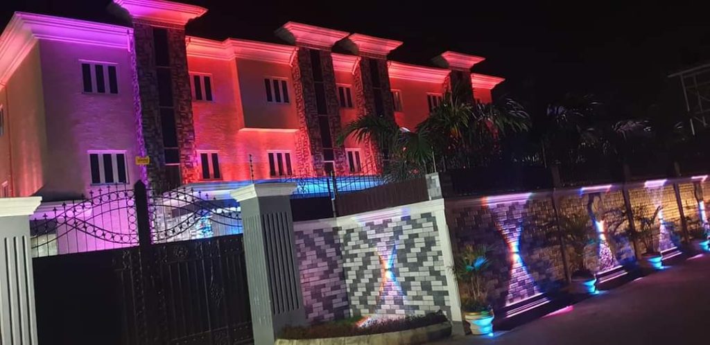 Cirenes Hotel Environ